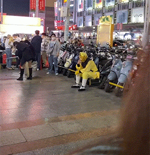 师傅又被抓走了？